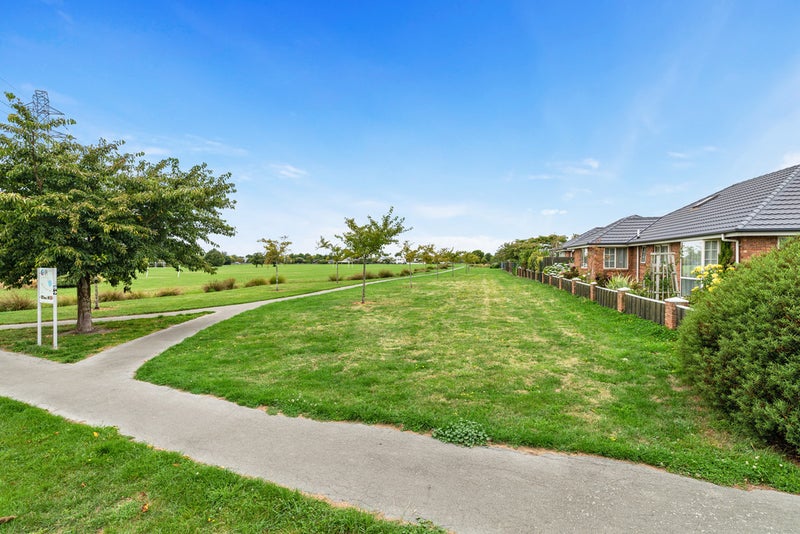 24A Chesterfield Mews, Russley, Christchurch - Carousel 15