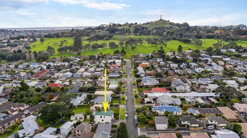 60 Mariri Road, One Tree Hill, Auckland - Carousel 2