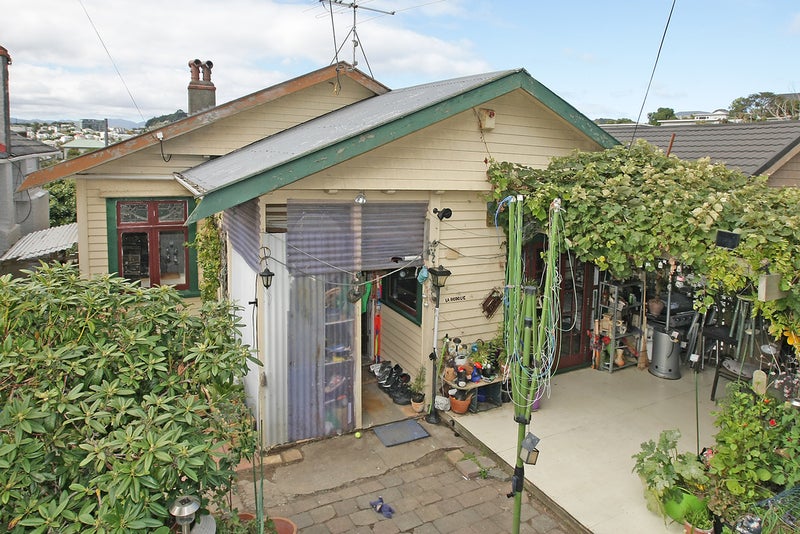 303 Adelaide Road, Newtown, Wellington - Carousel 2