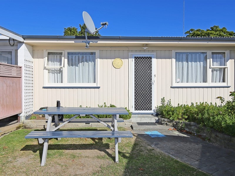 5/17 Norwich Crescent, Tamatea, Napier - Carousel 1