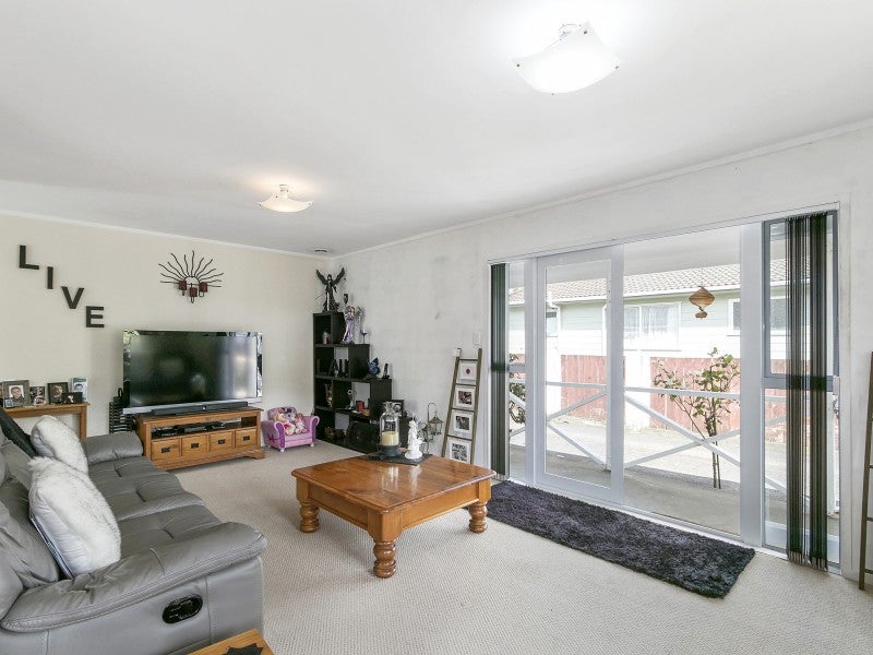 16 Rakaia Grove, Wainuiomata, Lower Hutt - Carousel 2