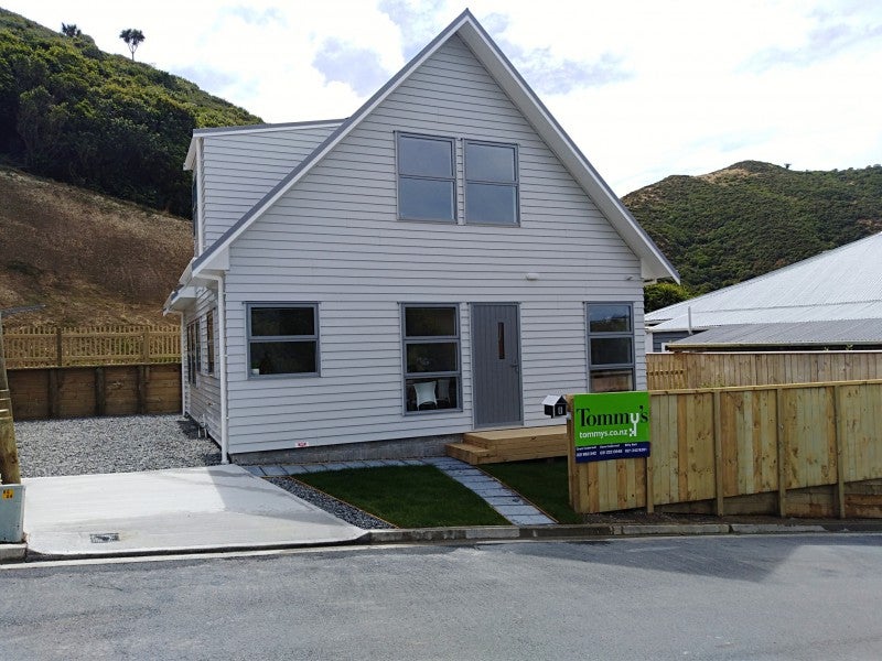 8 Rarangi Way, Owhiro Bay, Wellington - Carousel 2