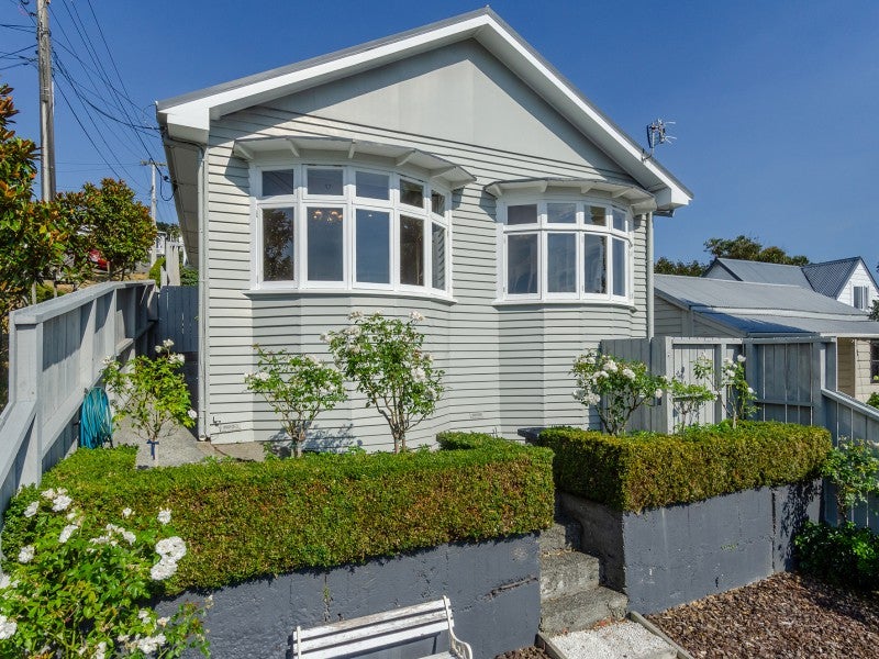 18 Carrington Street, Mount Cook, Wellington - Carousel 1