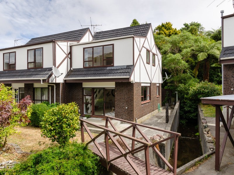 6/75 Delhi Crescent, Khandallah, Wellington - Carousel 1