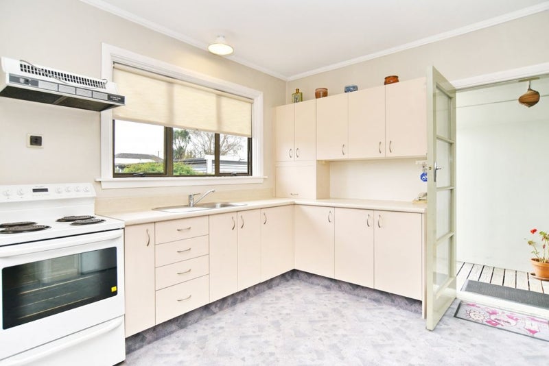 72 Racecourse Road, Sockburn, Christchurch - Carousel 2