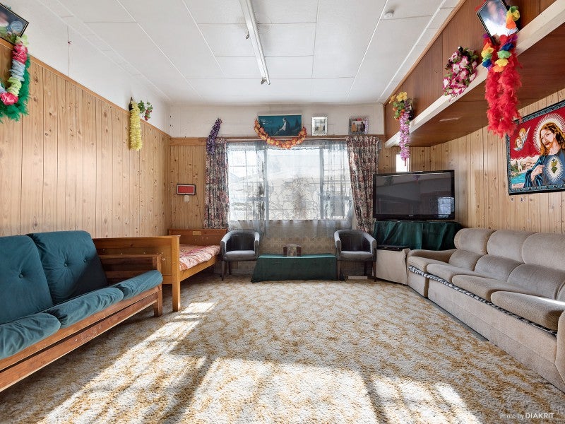 18 Florence Street, Newtown, Wellington - Carousel 2