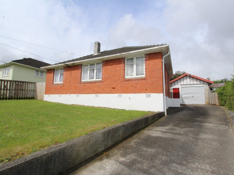 8 Windley Street, Ranui, Porirua - Carousel 1