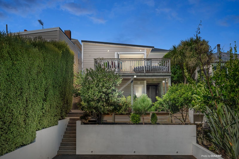 89 Wilson Street, Newtown, Wellington - Carousel 15
