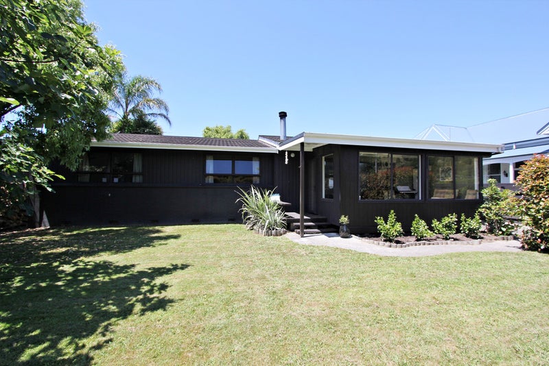 17 Sheehan Street, Bay View, Napier - Carousel 1