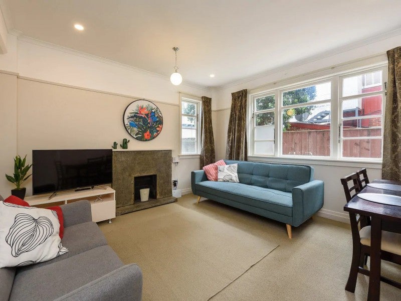 2/302 Willis Street, Aro Valley, Wellington - Carousel 1