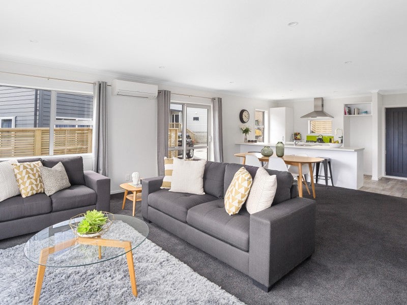 4/20 Glanmire Road, Newlands, Wellington - Carousel 1