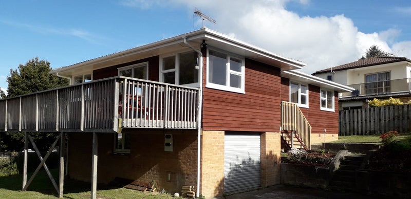 14 Dallas Place, New Windsor, Auckland - Carousel 1