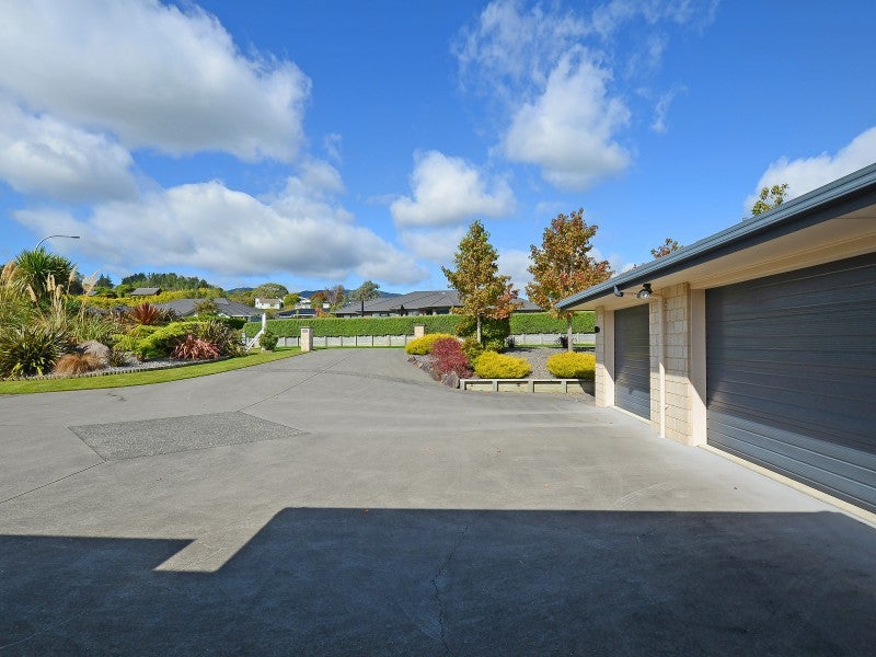 3 Jade Crescent, Timberlea, Upper Hutt - Carousel 26