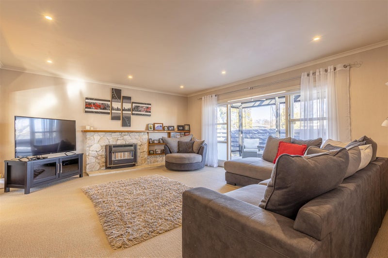 10 Hartley Place, Awapuni, Palmerston North - Carousel 2