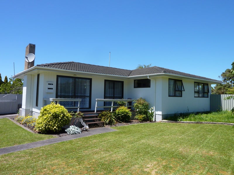 4 Garnet Place, Pukehangi, Rotorua - Carousel 1
