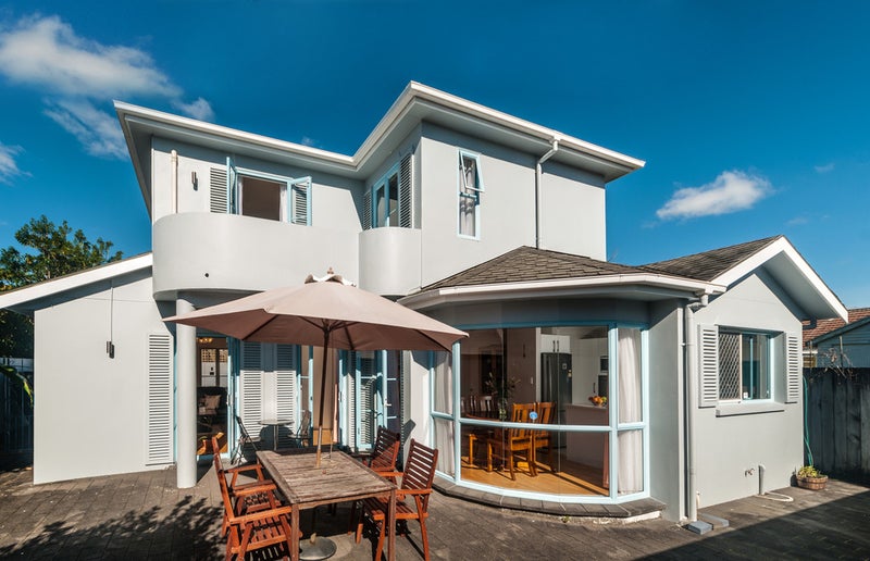 2/4 Nihill Crescent, Mission Bay, Auckland - Carousel 2