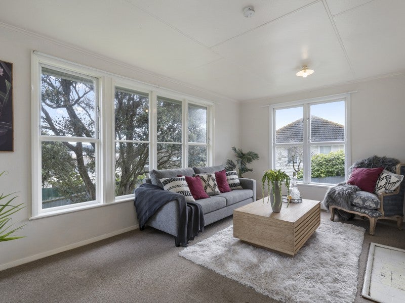 79 Warspite Avenue, Cannons Creek, Porirua - Carousel 1