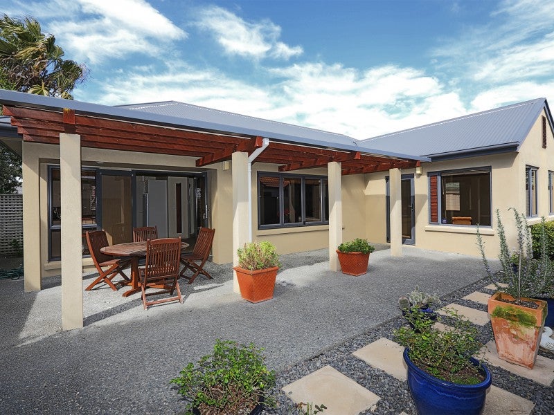 40 Kensington Drive, Taradale, Napier - Carousel 2
