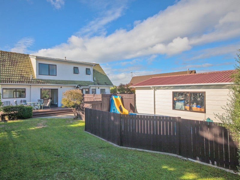 51 Rhodes Drive, Kelvin Grove, Palmerston North - Carousel 2