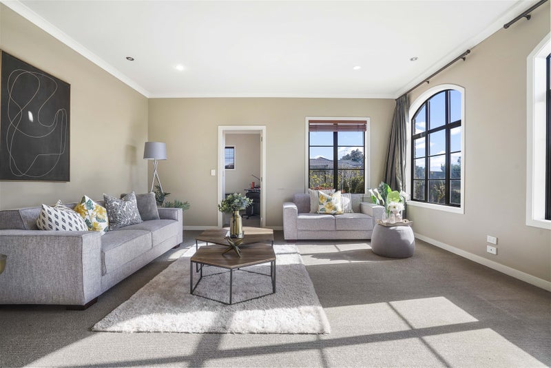 12 The Esplanade, Huntington, Hamilton - Carousel 2