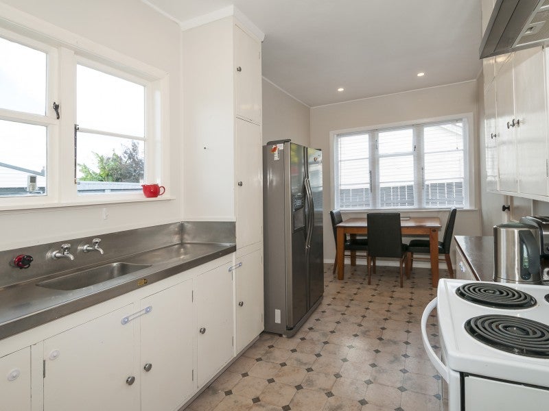 106 Naenae Road, Naenae, Lower Hutt - Carousel 2