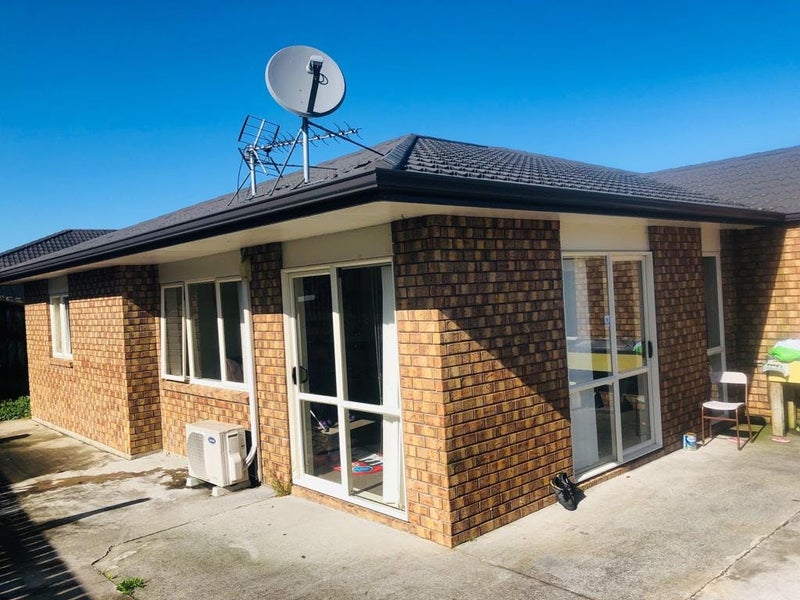 52 Glenveagh Park Drive, Weymouth, Auckland - Carousel 2