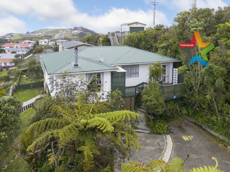 18 Salford Street, Newlands, Wellington - Carousel 2