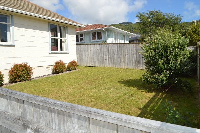 17 Hukatai Street, Elsdon, Porirua - Carousel 2