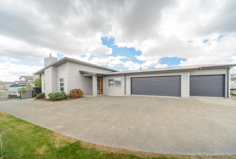 20 Rosalie Terrace, Kelvin Grove, Palmerston North - Carousel 2