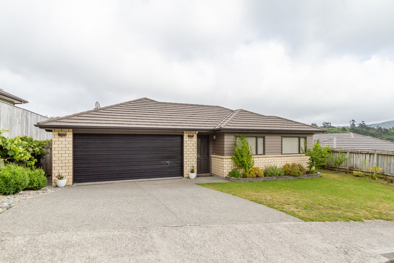 22 Speldhurst Grove, Stokes Valley, Lower Hutt - Carousel 17