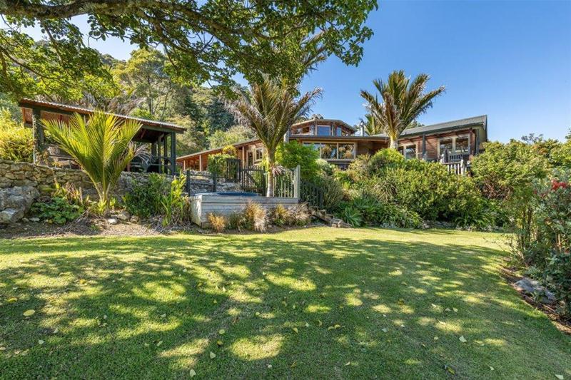 142 Rocklands Road, Takaka - Carousel 2