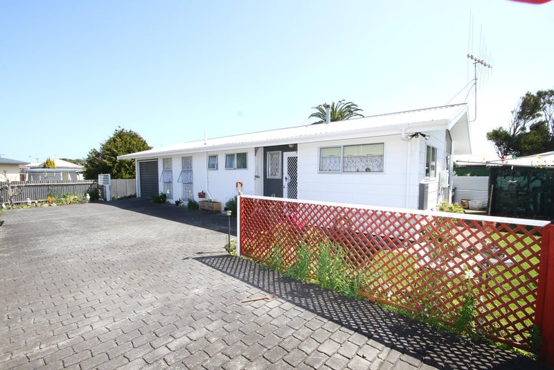 13B Kings Avenue, Gonville, Whanganui - Carousel 2