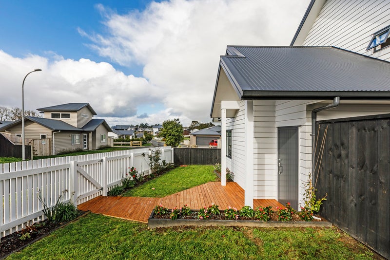 4 Magnolia Lane, Helensville - Carousel 26