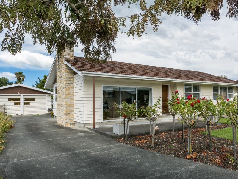 8 Barnett Place, Pirimai, Napier - Carousel 1