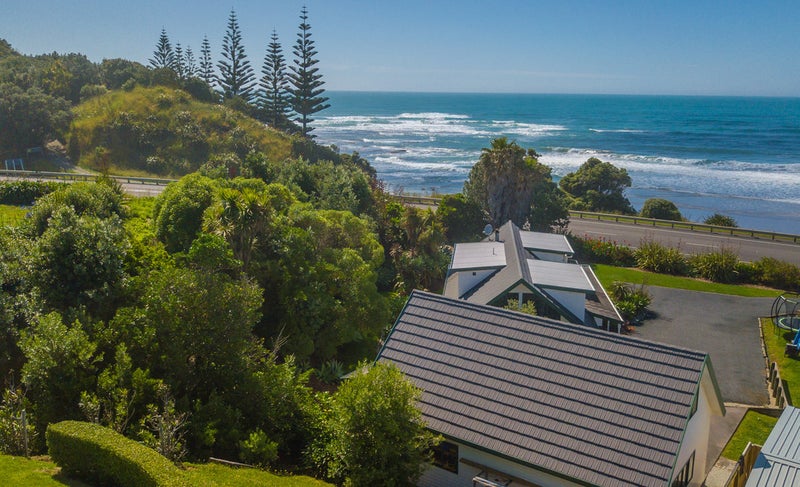 15 Sirrah Street, Okitu, Gisborne - Carousel 2