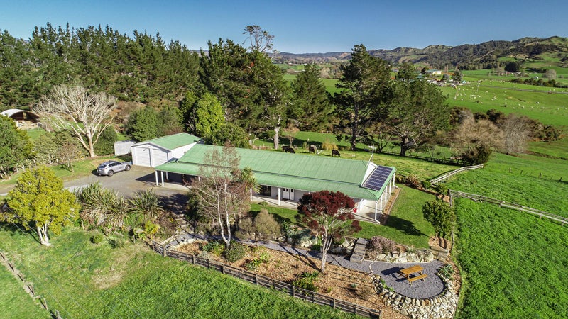 647 Grove Road, Karamu, Hamilton - Carousel 1