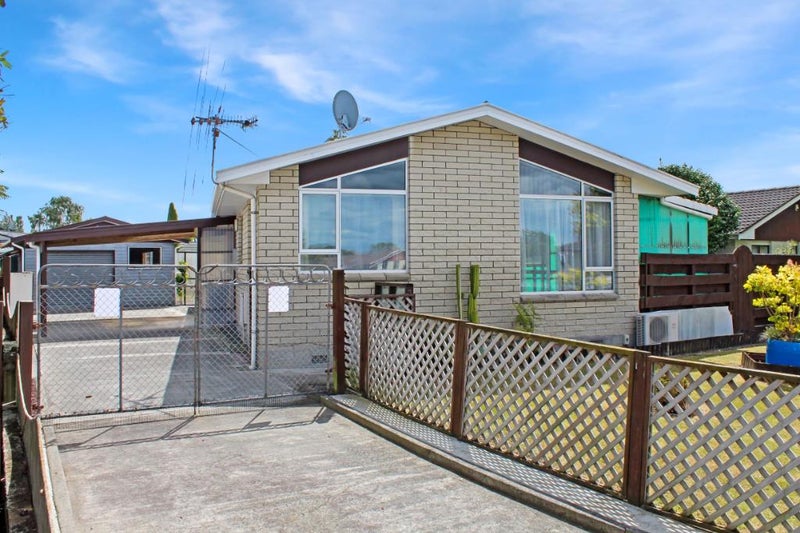 28 Carter Crescent, Awapuni, Palmerston North - Carousel 1