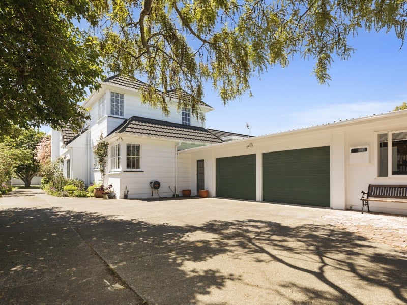 17 Chilton Grove, Hutt Central, Lower Hutt - Carousel 19
