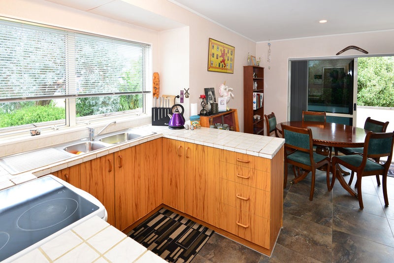 650A Whangaparaoa Road, Stanmore Bay, Whangaparaoa - Carousel 2