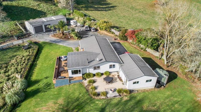 15 Pitt Road, Runciman, Drury - Carousel 1