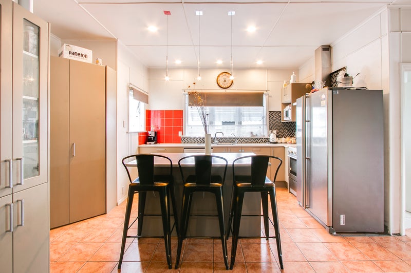 310 Grays Road, Saint Leonards, Hastings - Carousel 2