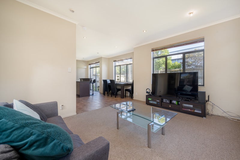 21 Derg Place, East Tamaki, Auckland - Carousel 23