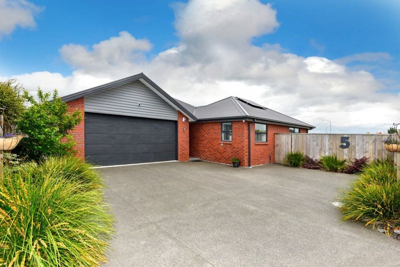 5 Four Peaks Drive, Wigram, Christchurch - Carousel 2