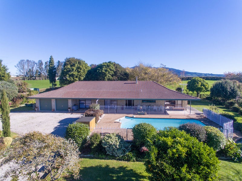 11 Waiari Road, Te Awamutu - Carousel 1