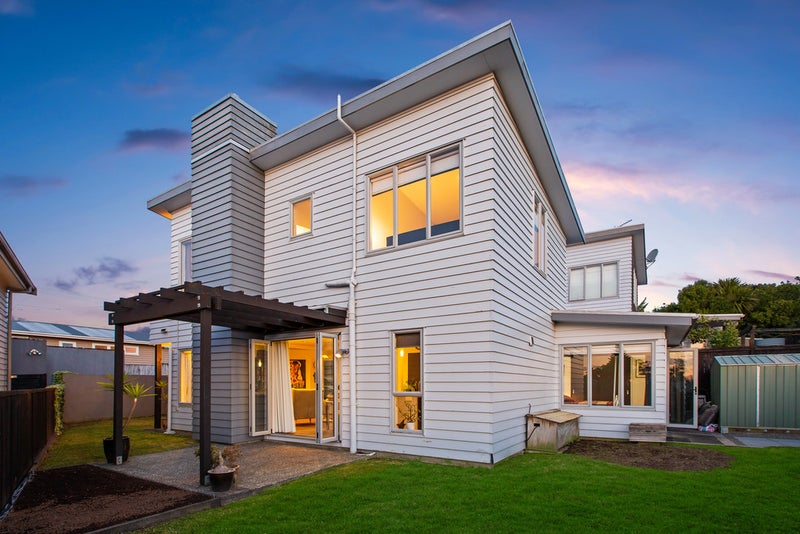 12B School Road, Morningside, Auckland - Carousel 1