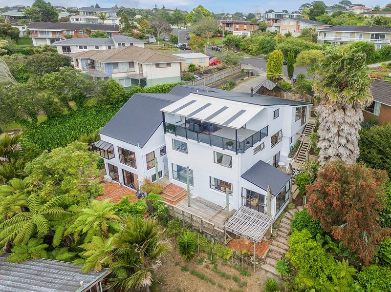 17 Impala Place, Hillsborough, Auckland - Carousel 1