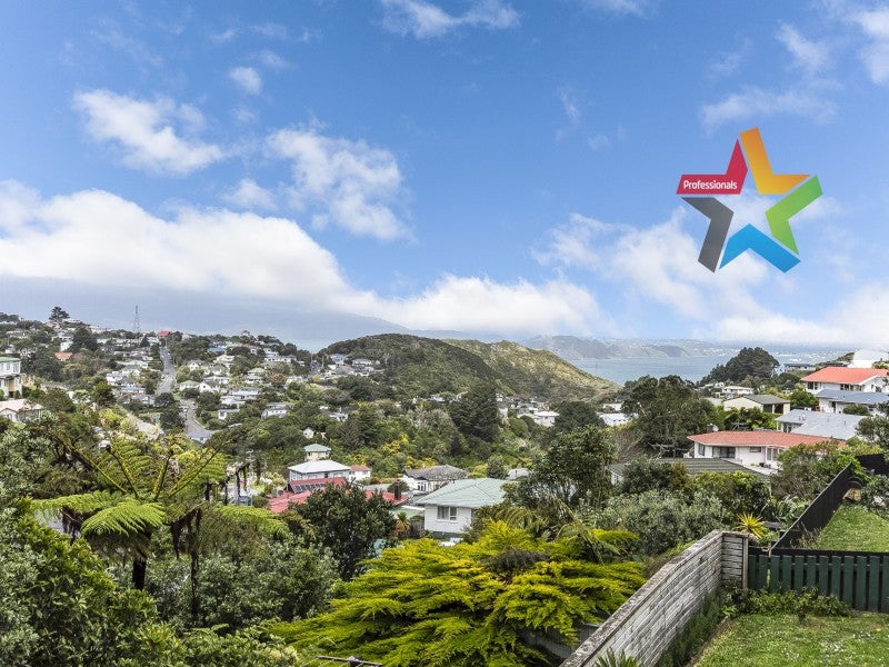 18 Salford Street, Newlands, Wellington - Carousel 1