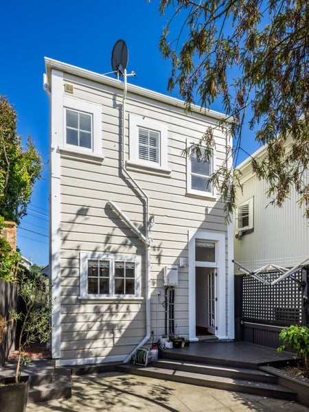 73 Nairn Street, Mount Cook, Wellington - Carousel 2