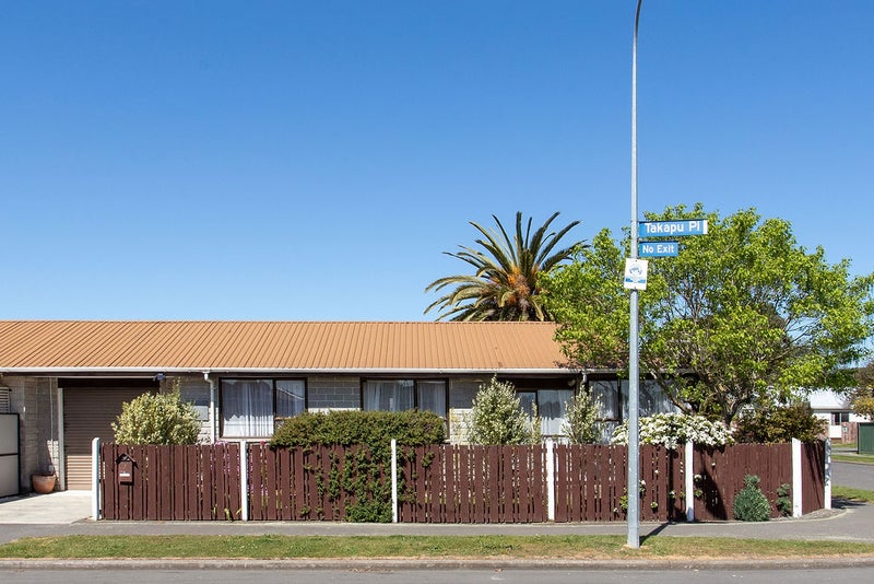 1/2 Takapu Place, Bromley, Christchurch - Carousel 1