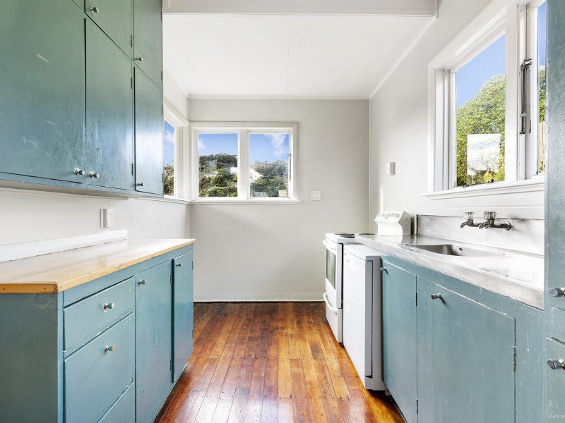 18 Walden Street, Strathmore Park, Wellington - Carousel 2